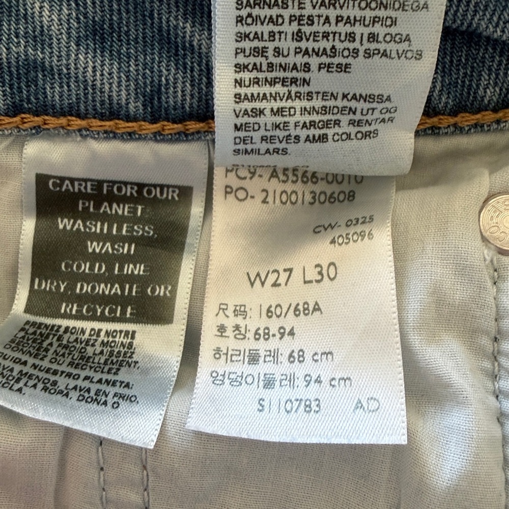 Levi's Low Loose Jeans in That's Fashion Light Wash Blue size 27 - Picture 8 of 8